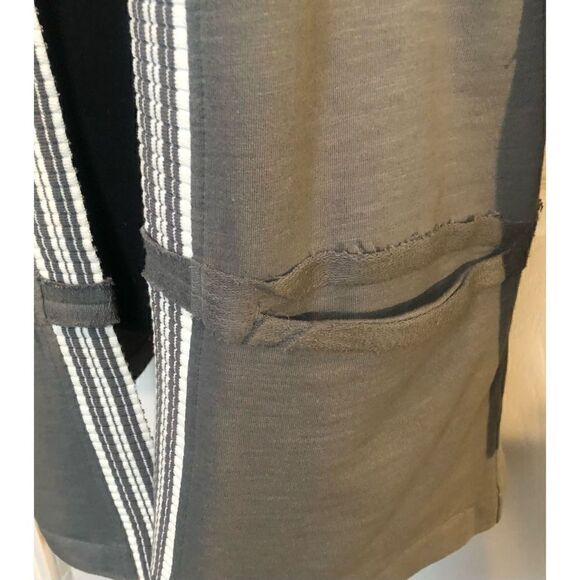 Grey State Cardigan - Picture 2 of 5